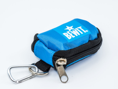 BEWIT Travel mini case for 8 bottles (2 ml) - light blue